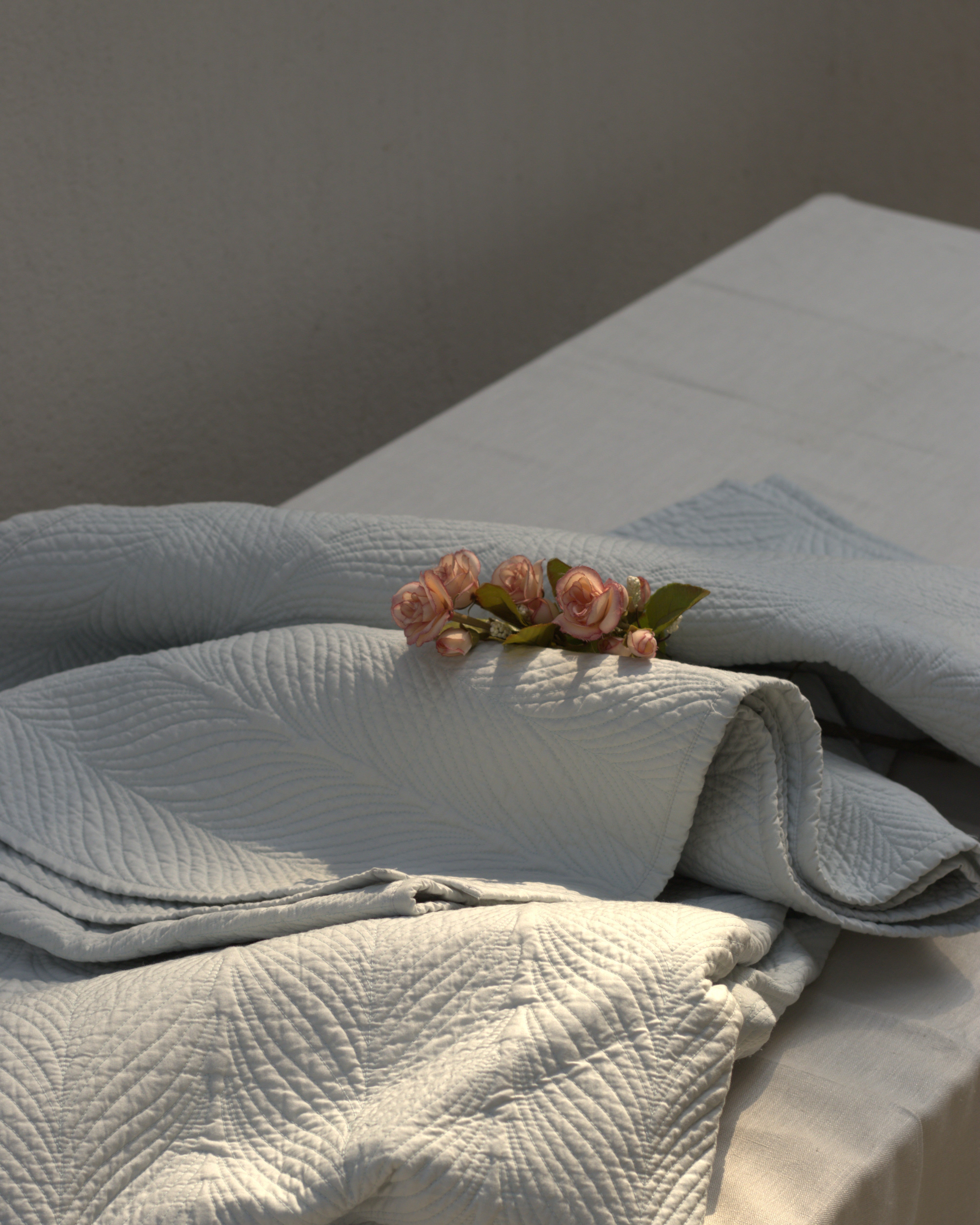 Why Ikaiva’s Bespoke Bedding is the Ultimate Home Luxury
